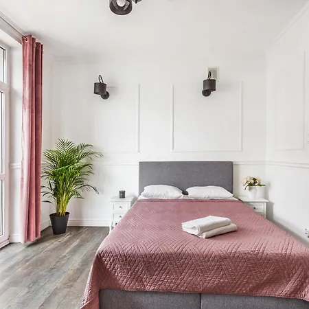 Charming In The Center