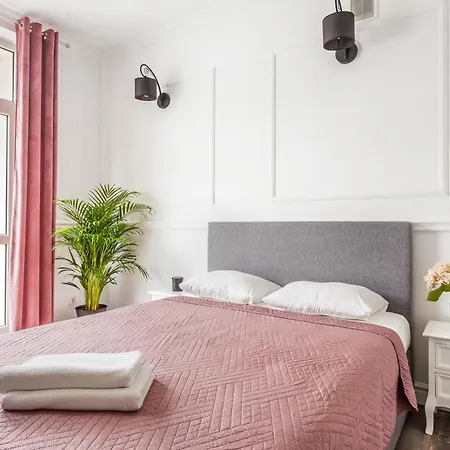 Charming In The Center