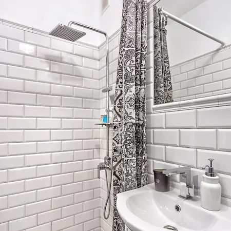 Charming In The Center Apartman