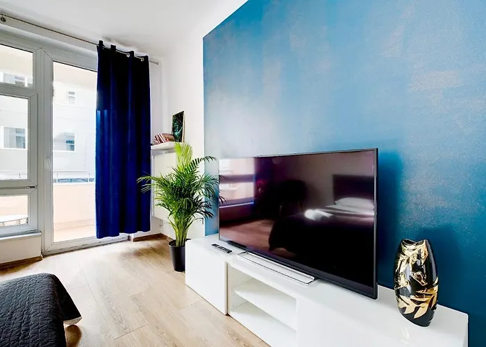 Charming In The Center *