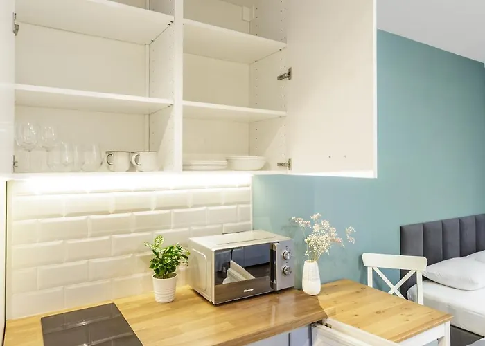 Charming In The Center *