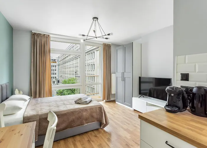 Charming In The Center